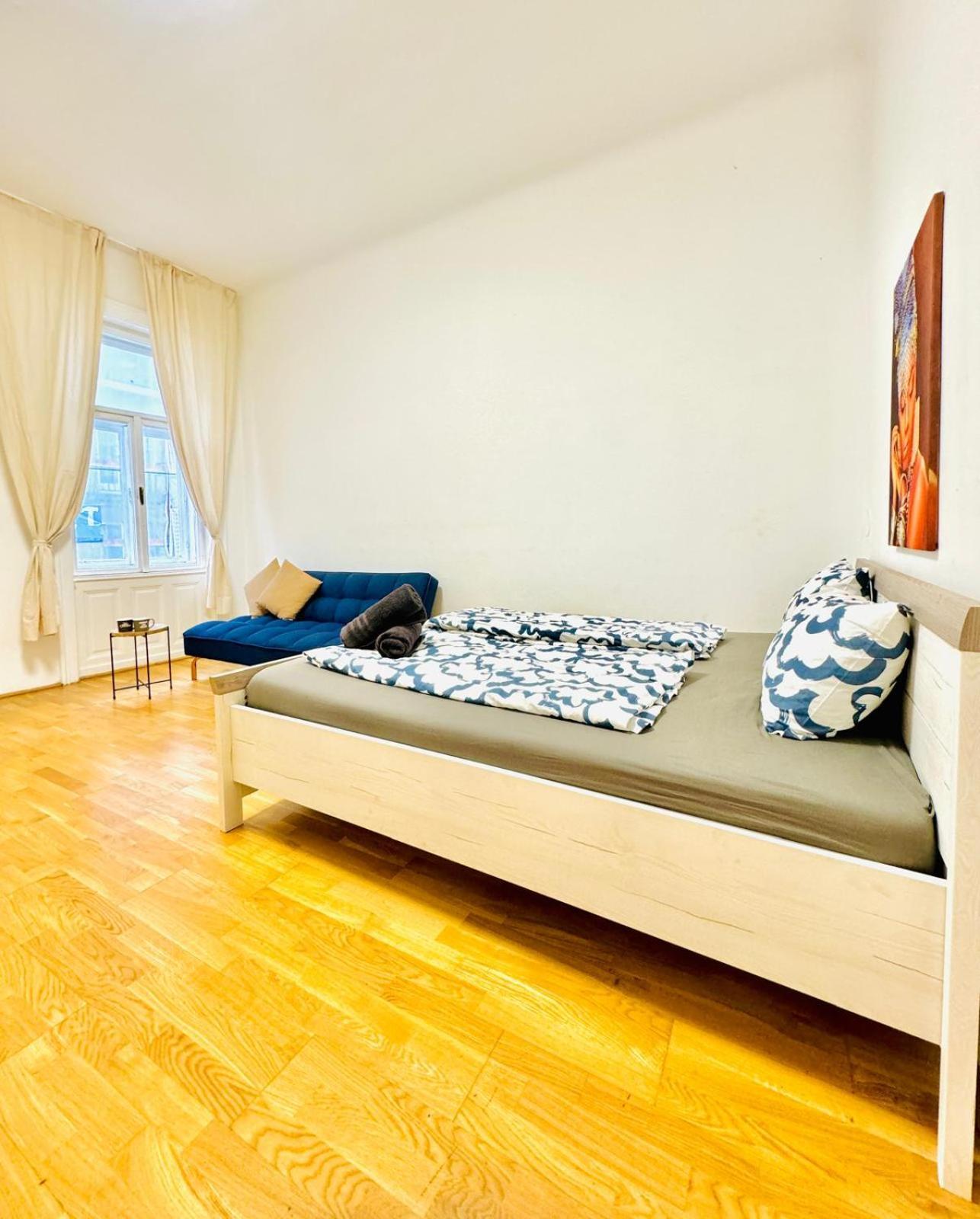 Comfy 1br For 4, 10min Transport To Stadthalle Appartement *