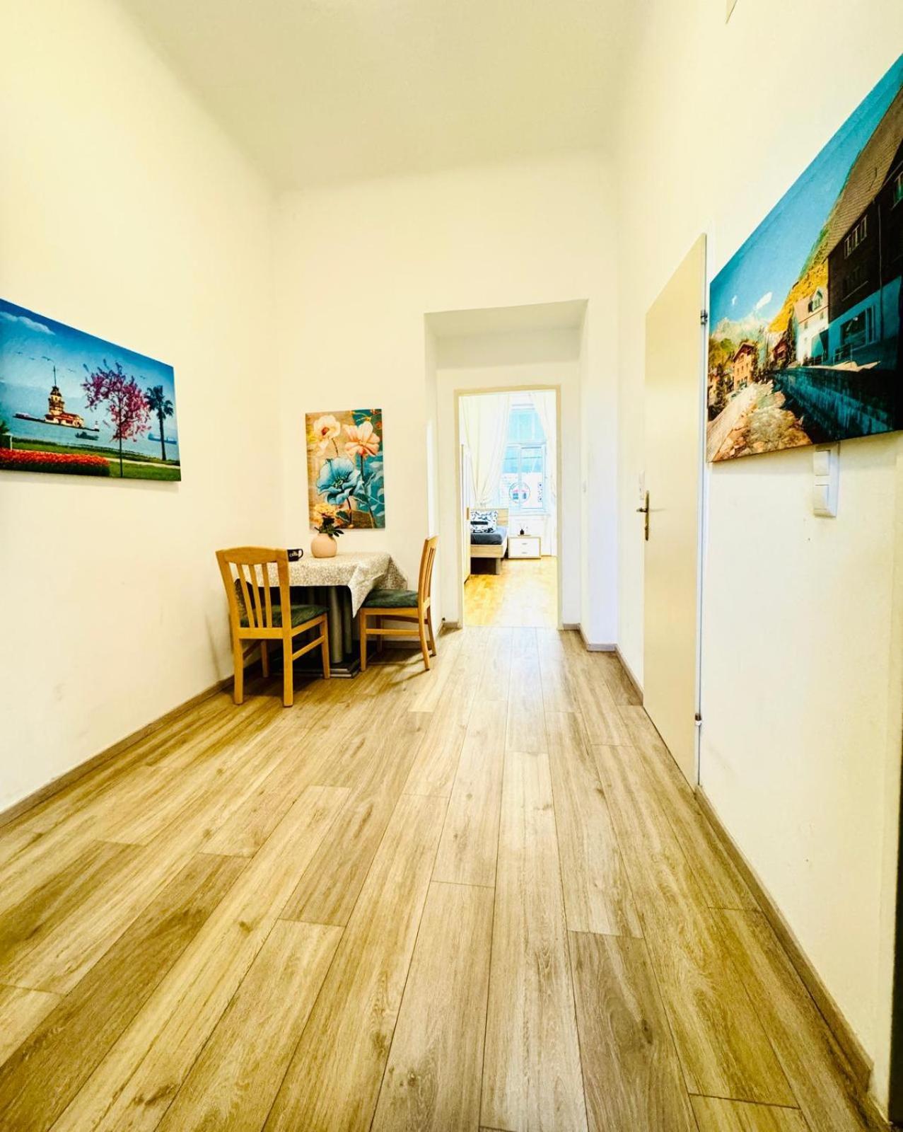 Comfy 1br For 4, 10min Transport To Stadthalle Wenen