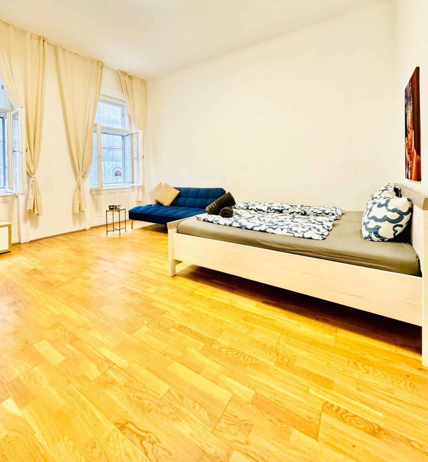 Comfy 1br For 4, 10min Transport To Stadthalle Apartamento *