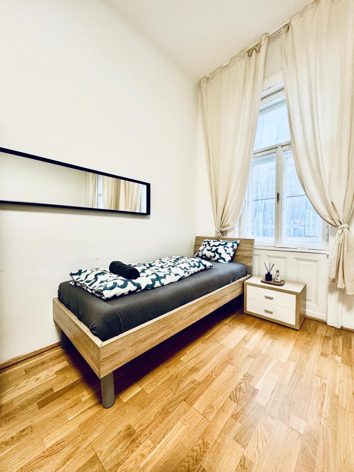 Comfy 1br For 4, 10min Transport To Stadthalle Apartamento